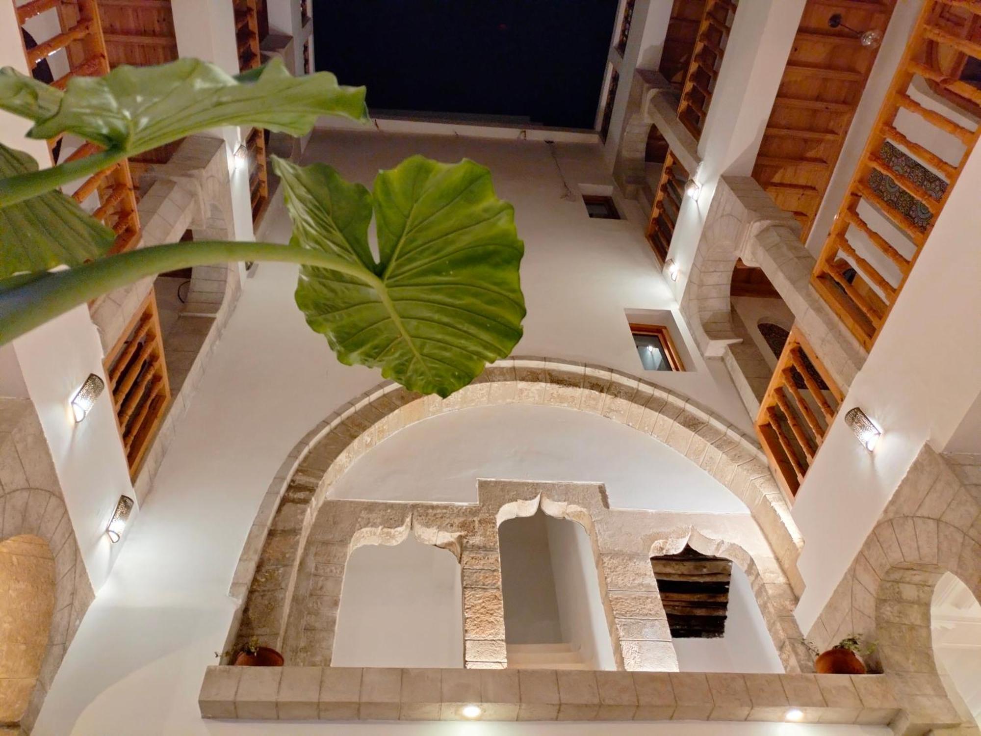 Riad Al Manara Есувейра Екстериор снимка
